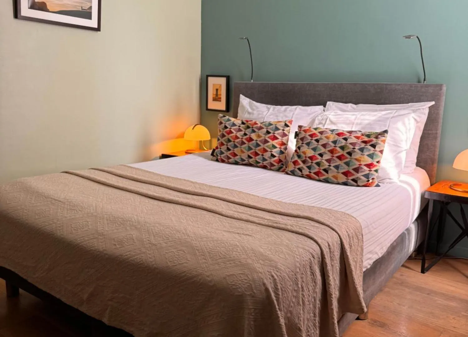 Bed & Breakfast Decor Canal House Netherlands