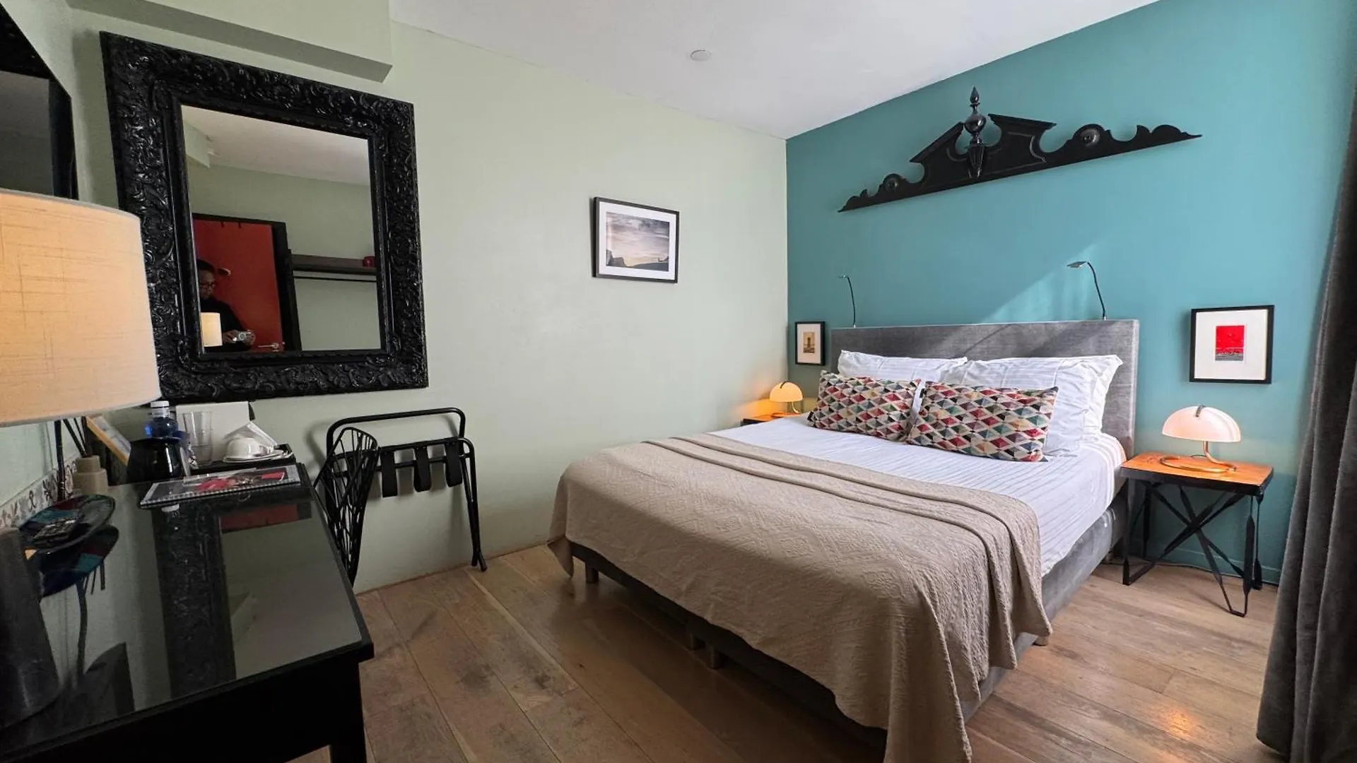 Decor Canal House Bed & Breakfast