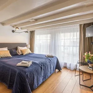 3* Oda ve Kahvaltı Dam Square