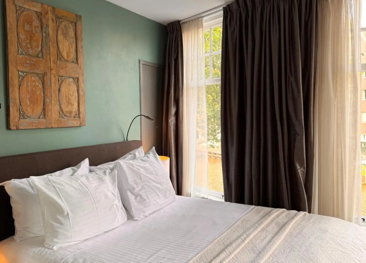 Decor Canal House